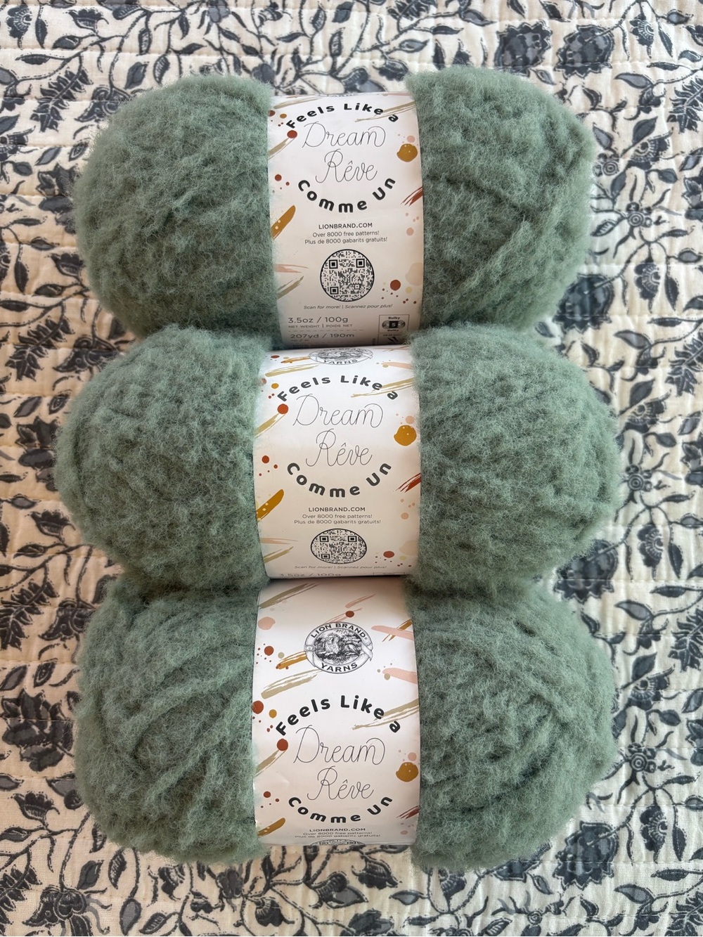 Lion Brand - Feels Like A Dream - Green Fluffy Yarn